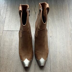 BEAST FASHION Tan Ankle Boots with Silver Tips